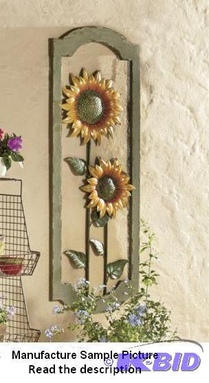 lot 117 image: Sunflower Wall Art - A durable, weather-resis...