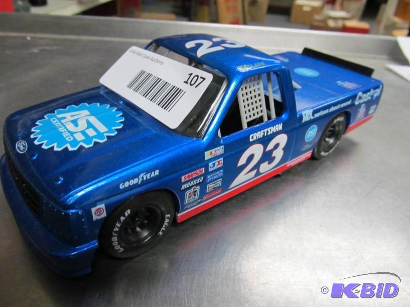 lot 107 image: Craftsman Truck Series 124 Racing Champions Die Cast Truck