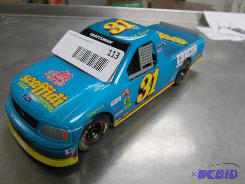 lot 113 image: Craftsman Truck Series 124 Racing Champions Die Cast Truck