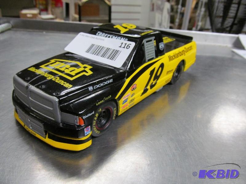 lot 116 image: Craftsman Truck Series 124 Racing Champions Die Cast Truck