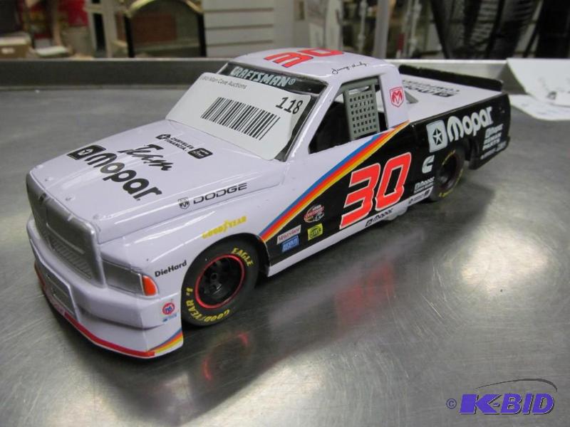 lot 118 image: Craftsman Truck Series 124 Racing Champions Die Cast Truck
