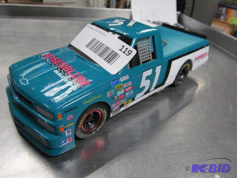 lot 119 image: Craftsman Truck Series 124 Racing Champions Die Cast Truck