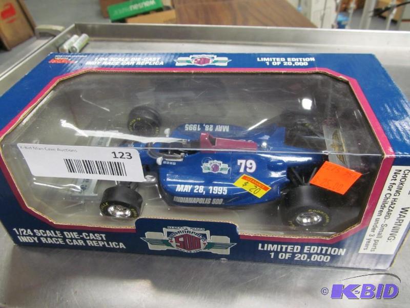 lot 123 image: 1995 124 Indy Car Die Cast Indy 500 Racing Champions NIB