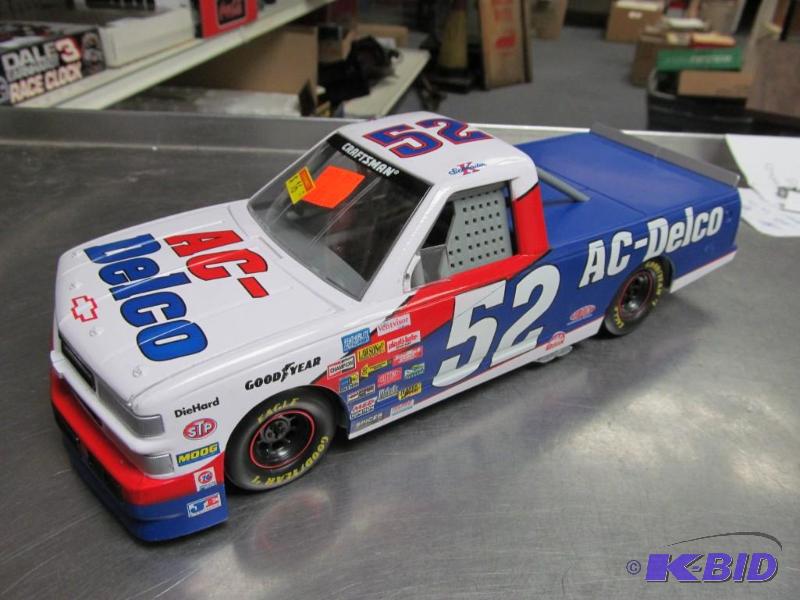 lot 99 image: #52 Schrader Ac-Delco NASCAR Craftsman Truck Series 118