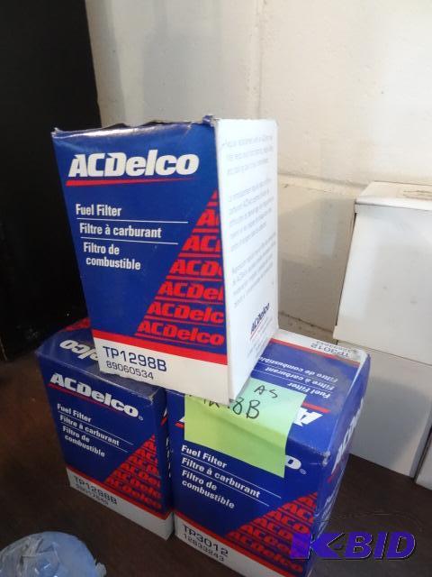 lot 113 image: 3 AC Delco TP12983 Oil Filters...