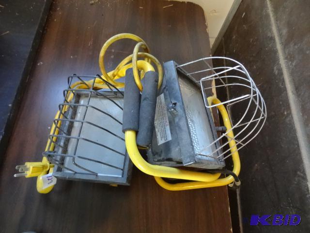 lot 128 image: 2 Halogen Shop Lights...