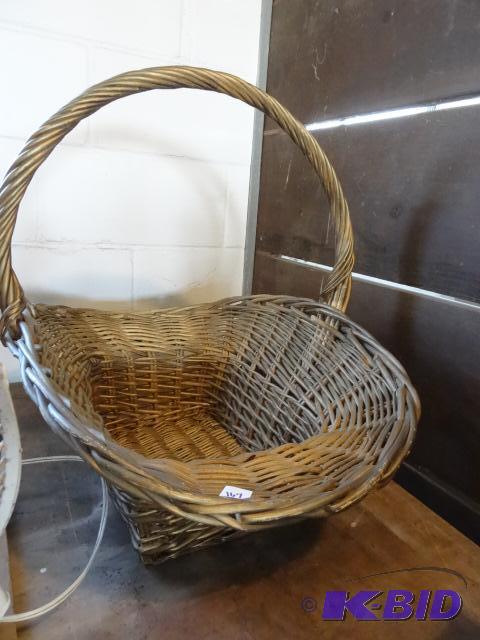 lot 167 image: Large Wicker Carrying Basket...