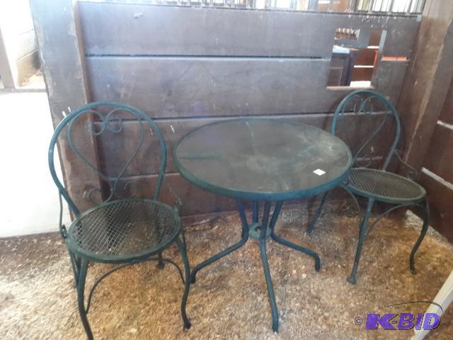lot 175 image: Metal Outdoor Patio Set. 2 Chairs and 27"...