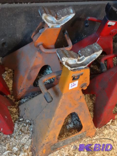 lot 206 image: 6 Ton Jack Stands Qty 2...