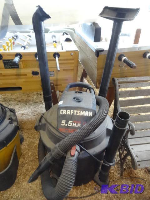 lot 229 image: Craftsman 5.5 HP shop vac...