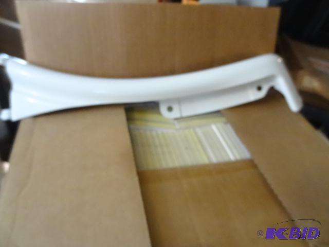 lot 23 image: GM # 25761794 Extension body parts, 25761793...