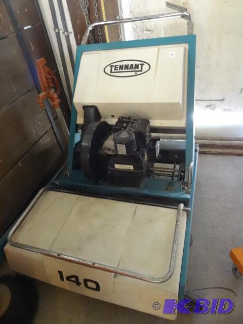 lot 241 image: Tennant 140 Floor Sweeper, 4 hp Briggs Motor,...