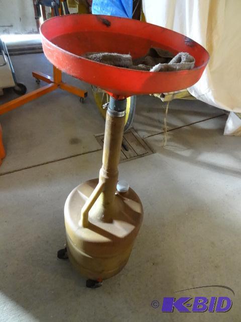 lot 252 image: Oil Catch Basin on Wheels...