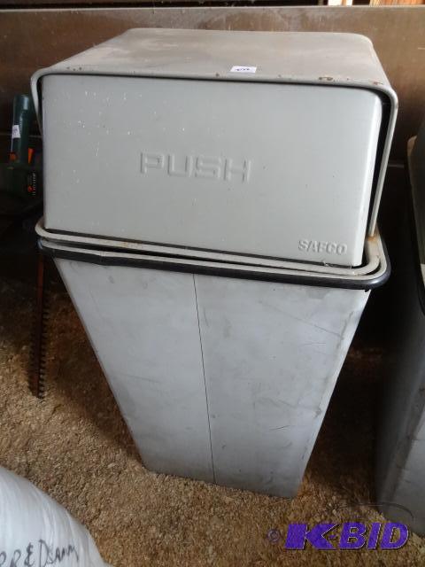 lot 272 image: Metal Garbage Can with Removeable Top...