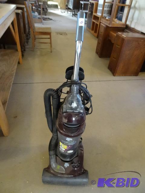 lot 281 image: Dirt Devil Vision Turbo Vacuum...