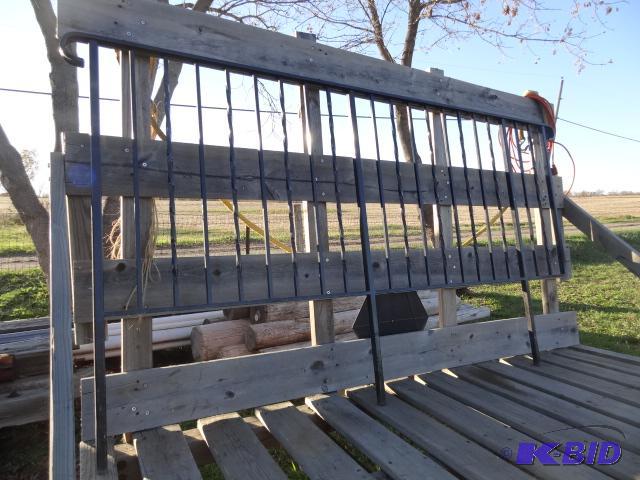 lot 285 image: 87 X 48 Rod Iron Railing...