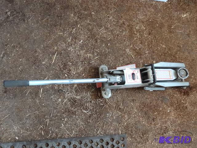 lot 33 image: Mack 2 12 ton trolley Jack...