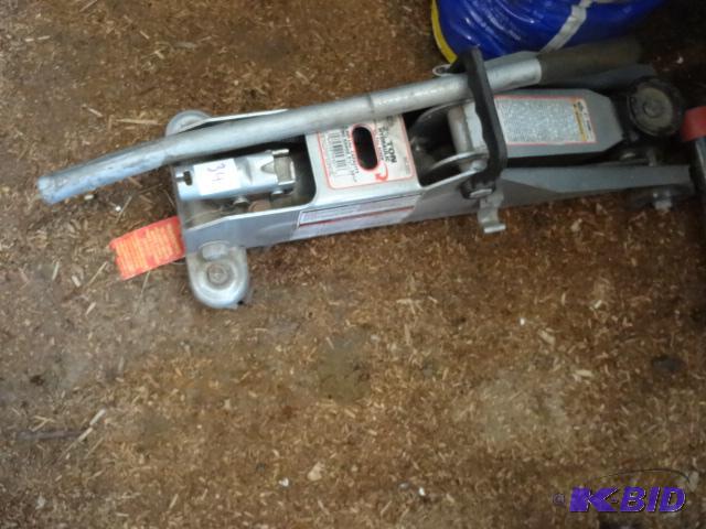 lot 34 image: Mack 2 12 ton trolley Jack...