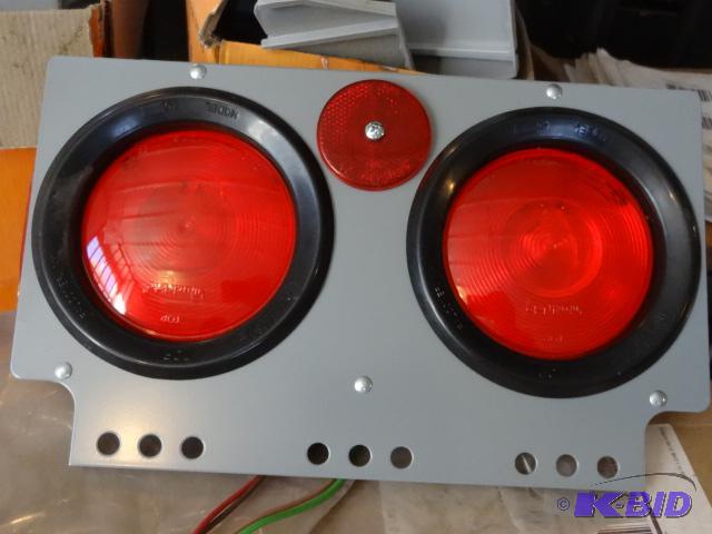 lot 8 image: Truck Lite # 40757-3 Rear Semi Trailer Light ...
