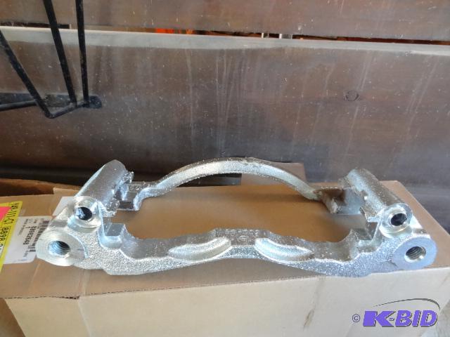 lot 82 image: GM 88982648 Caliper Bracket. New...