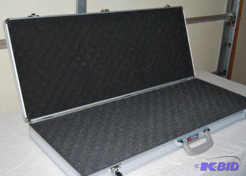 Aluminum Assault Rifle Case, draw tight latch...