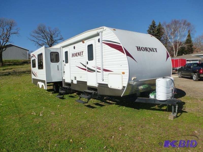 2010 Keystone Hornet Model# 32 RLSS Has wide...