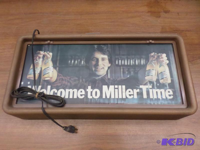 lot 114 image: Miller High Life Lighted Sign...