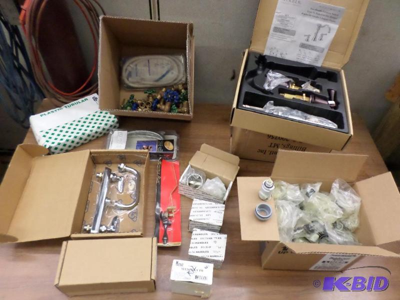 lot 117 image: Large Lot Of New Fittings, Bathroom Accessori...
