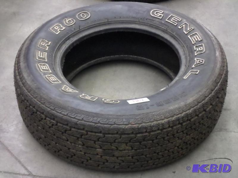 lot 124 image: (1) General Grabber G60R15 Tire...