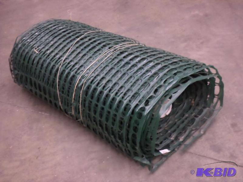 lot 23 image: Roll Of Various Lengths Of Green Safety Fence...