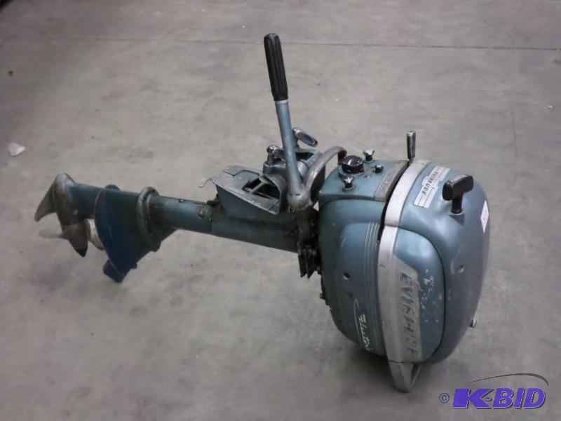 lot 57 image: Evinrude 7.5HP Outboard Motor Has Compression...