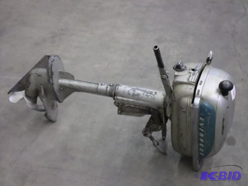 lot 60 image: Evinrude Outboard Motor, Has Compression...