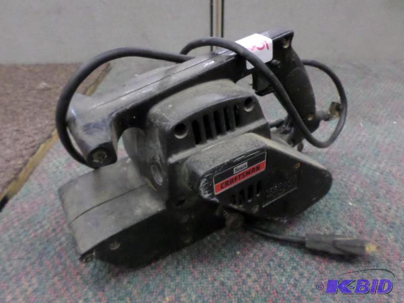 lot 89 image: Craftsman 4" Belt Sander...