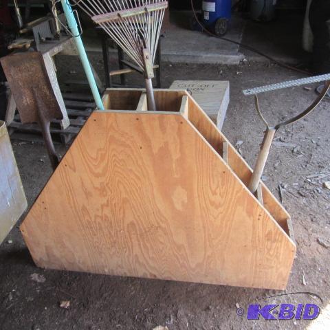 Hand Tool Holder, Tools