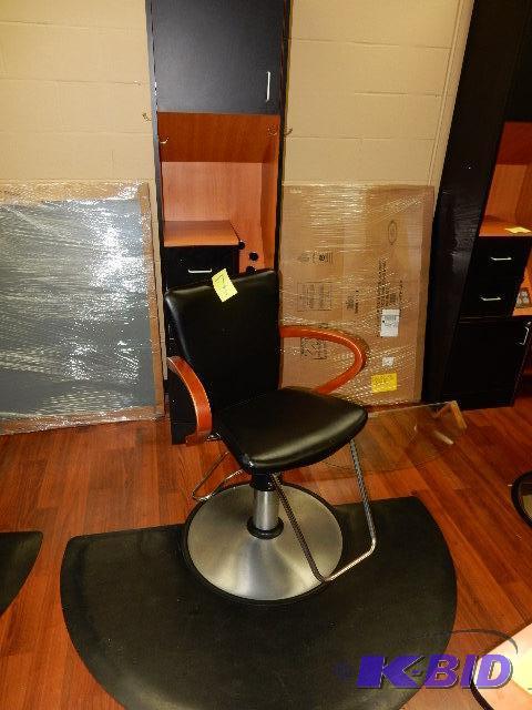 This auction has been halted. Please contact Christenson Auctions with any questions.