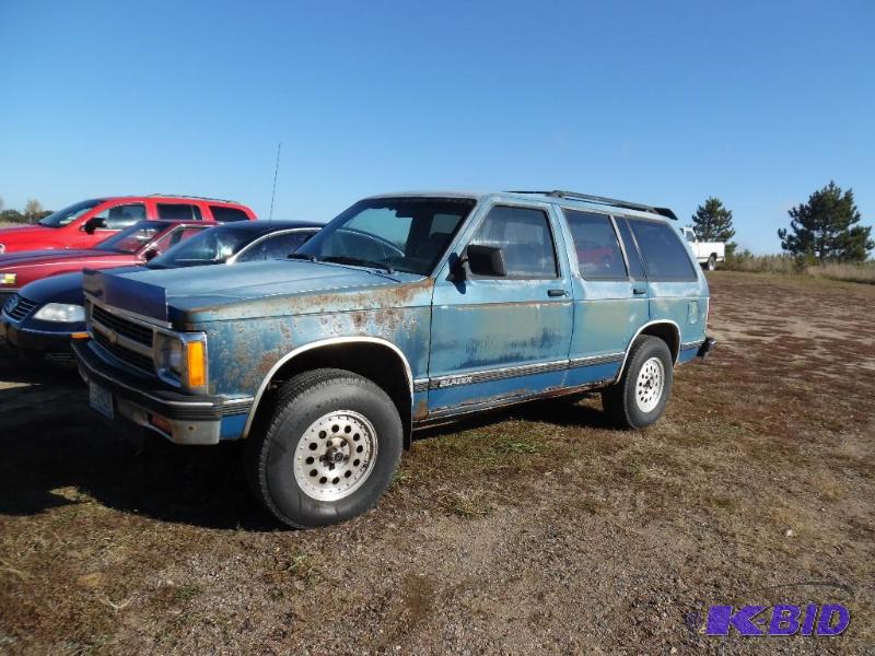 lot 1 image: 1991 Chevy Blazer