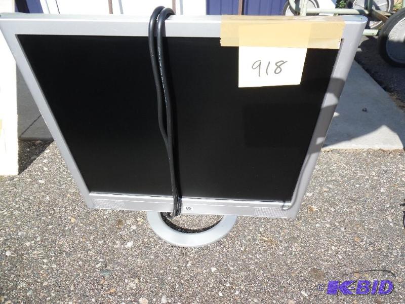 lot 124 image: Monitor