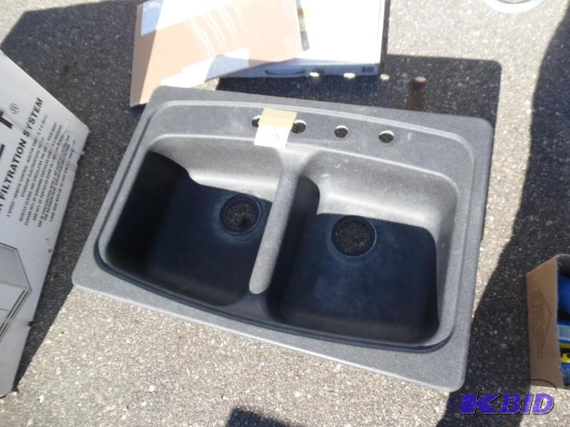 lot 129 image: Sink