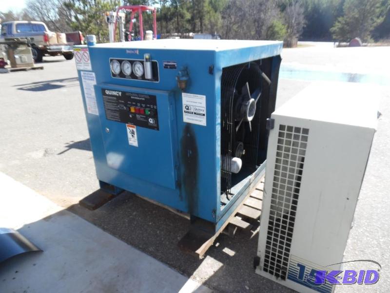 lot 18 image: Air Compressor