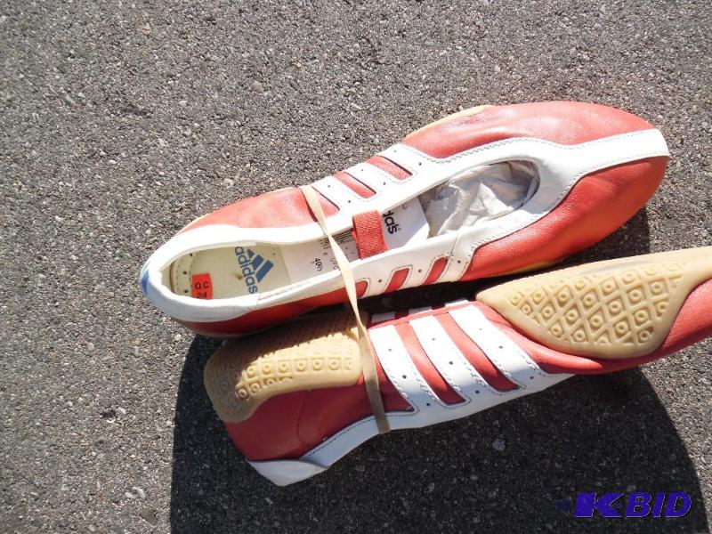 lot 181 image: Shoes