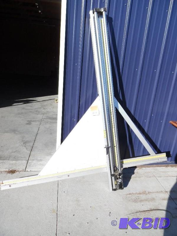 lot 20 image: GlassMatte Cutter