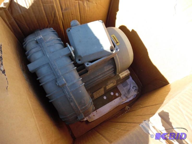 lot 25 image: Blower