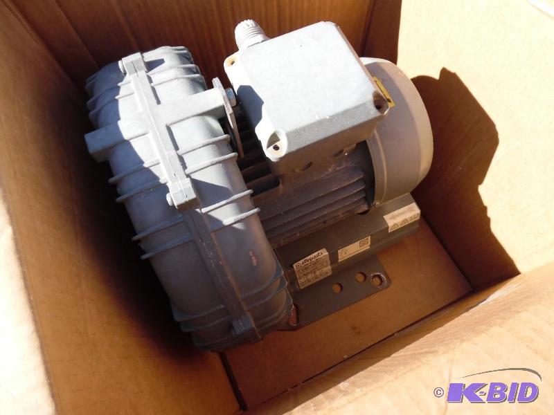 lot 26 image: Blower