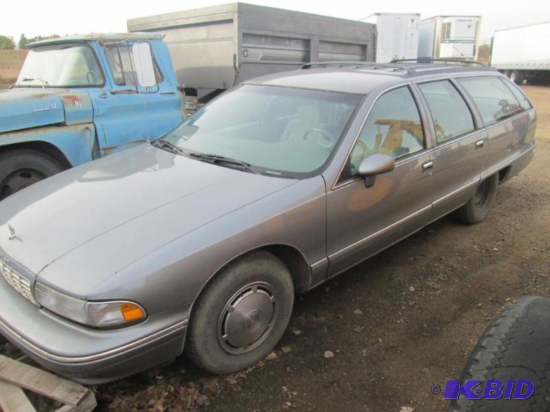 lot 2 image: 1994 Chevrolet Caprice - Bad Transmission
