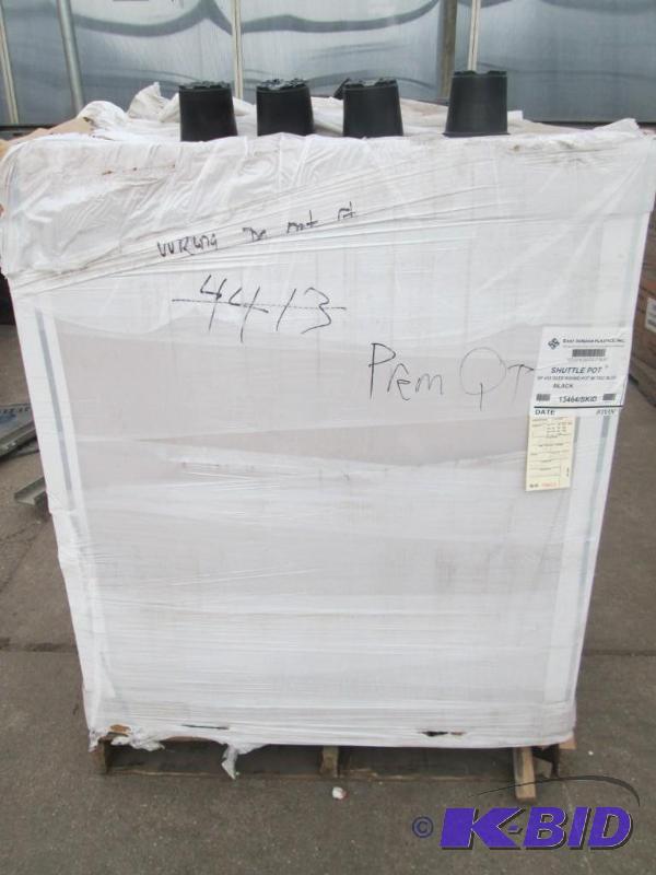 lot 26 image: Pallet of 4.33 Deep Round Pots
