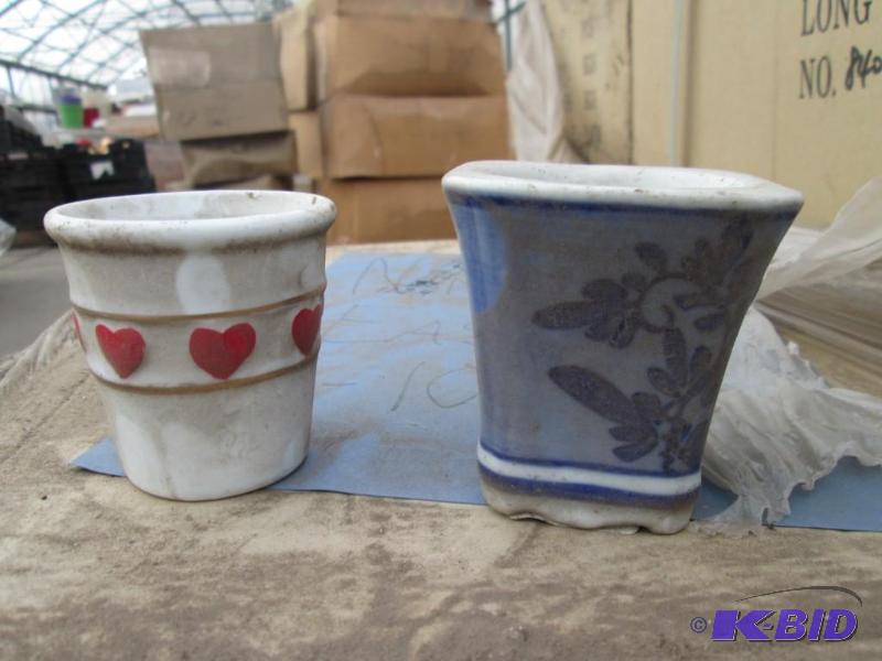 lot 40 image: Assorted 2 PotVases