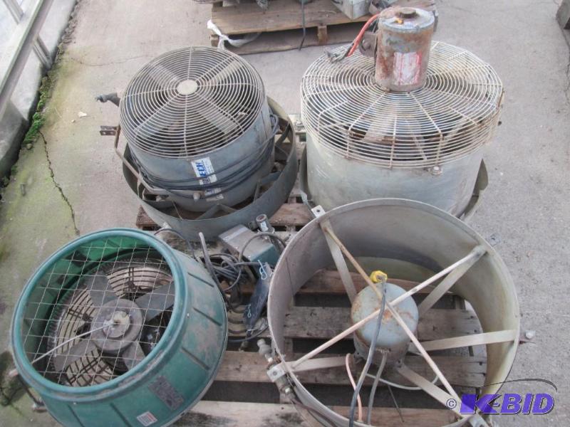 lot 57 image: Lot of 4 FansParts