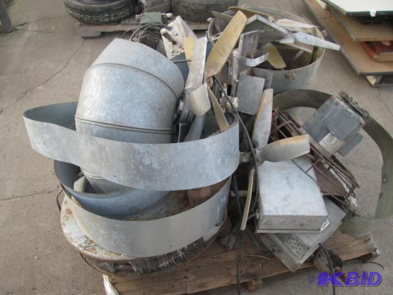 lot 58 image: Pallet of Fans and Fan Parts