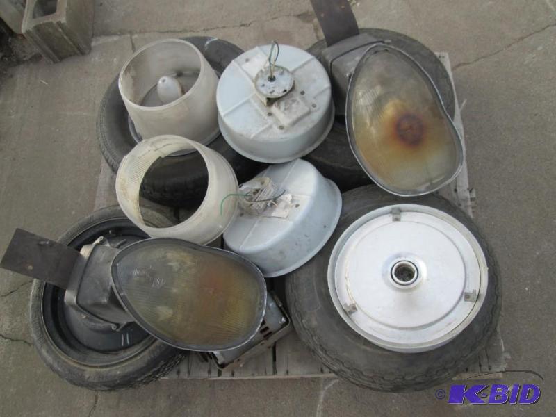lot 61 image: 4 Mismatched Tires & Various Lights