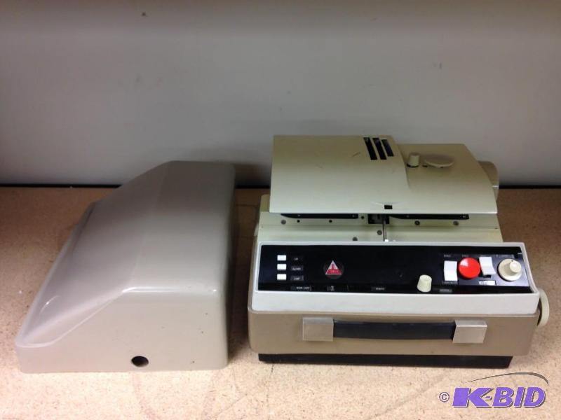 lot 15 image: Vintage Sears & Roebuck Tower USA Slide P...